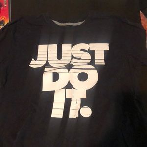 Nike regular fit short sleeve tee